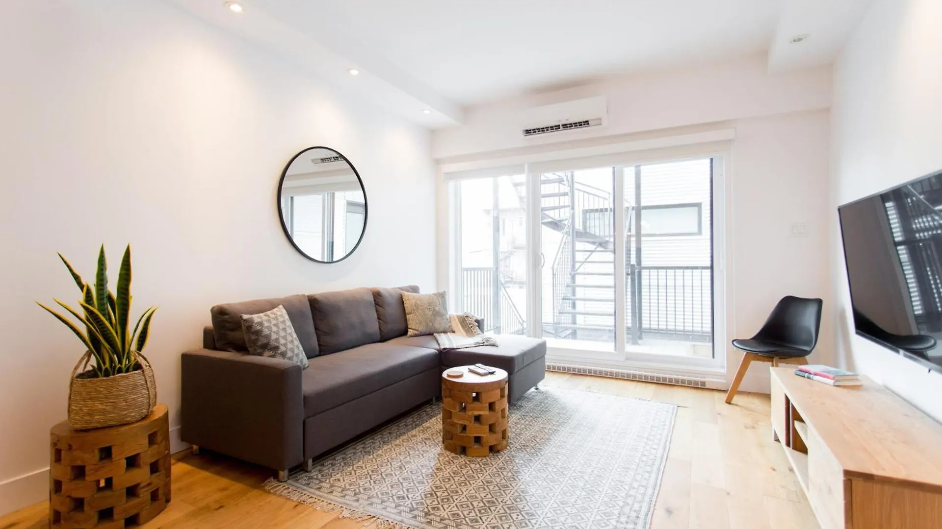 Hip, Stylish Apartment In Little Italy By Den Stays A Montreal
